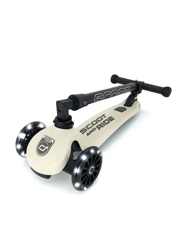 SCOOT & RIDE Highwaykick 3 LED - Image 11